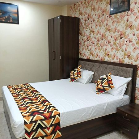 Js Banaras Residency Hotel Varanasi Exterior photo