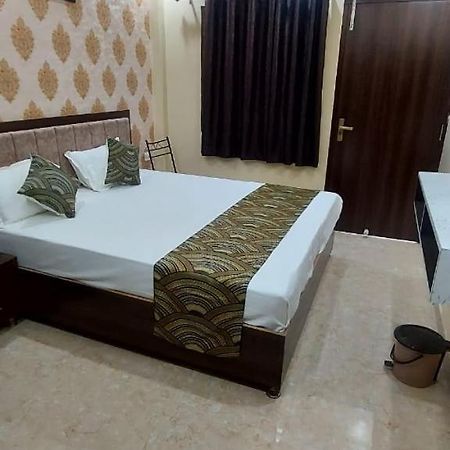 Js Banaras Residency Hotel Varanasi Exterior photo